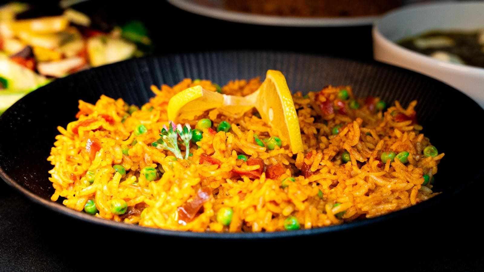 Pakistani Biriani, riz basmati safrané fumant